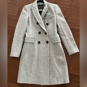 Beautiful Excellent condition Zara Coat Size XS in grey